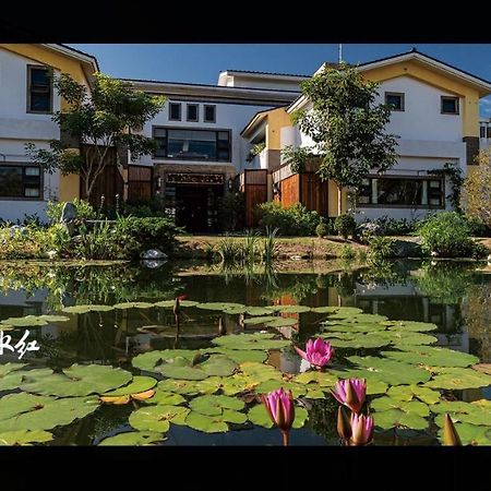 山花映水紅莊園民宿 Apartment Yuemei Екстериор снимка